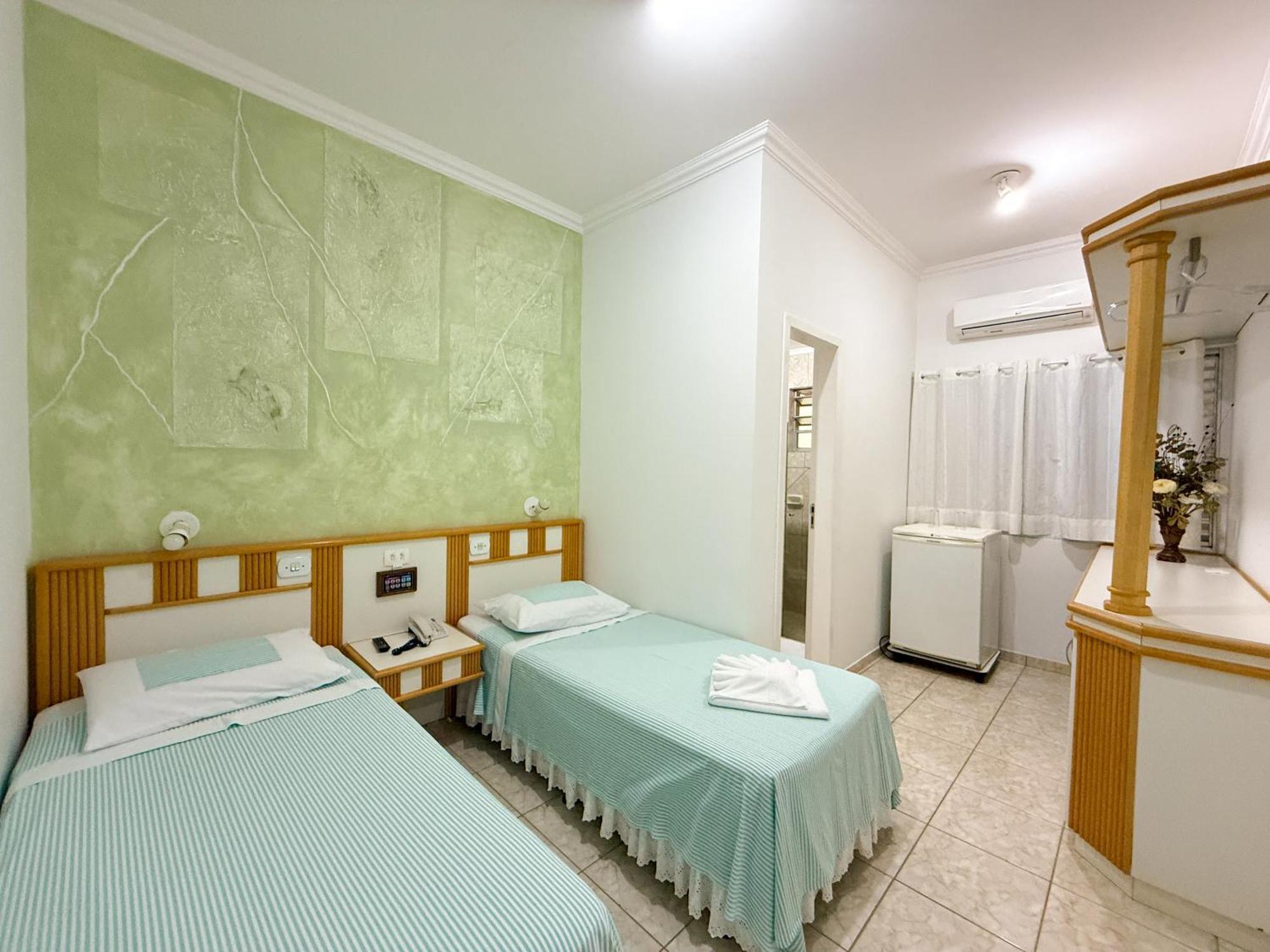 Grande Hotel Paranavaí Δωμάτιο φωτογραφία